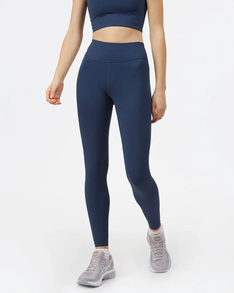 inMotion magas derekú leggings sötétkék színben, közeli , szemből